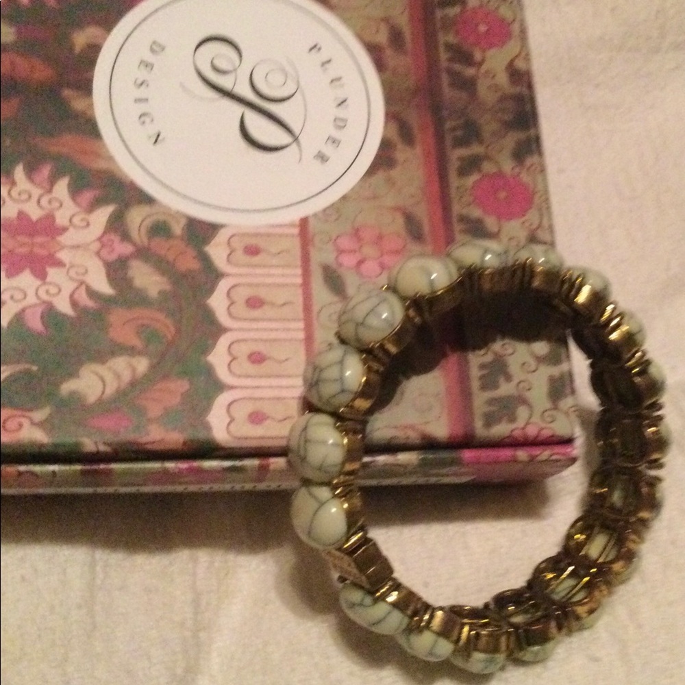 Bangle bracelet